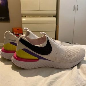 WMNS Nike Epic Phantom React